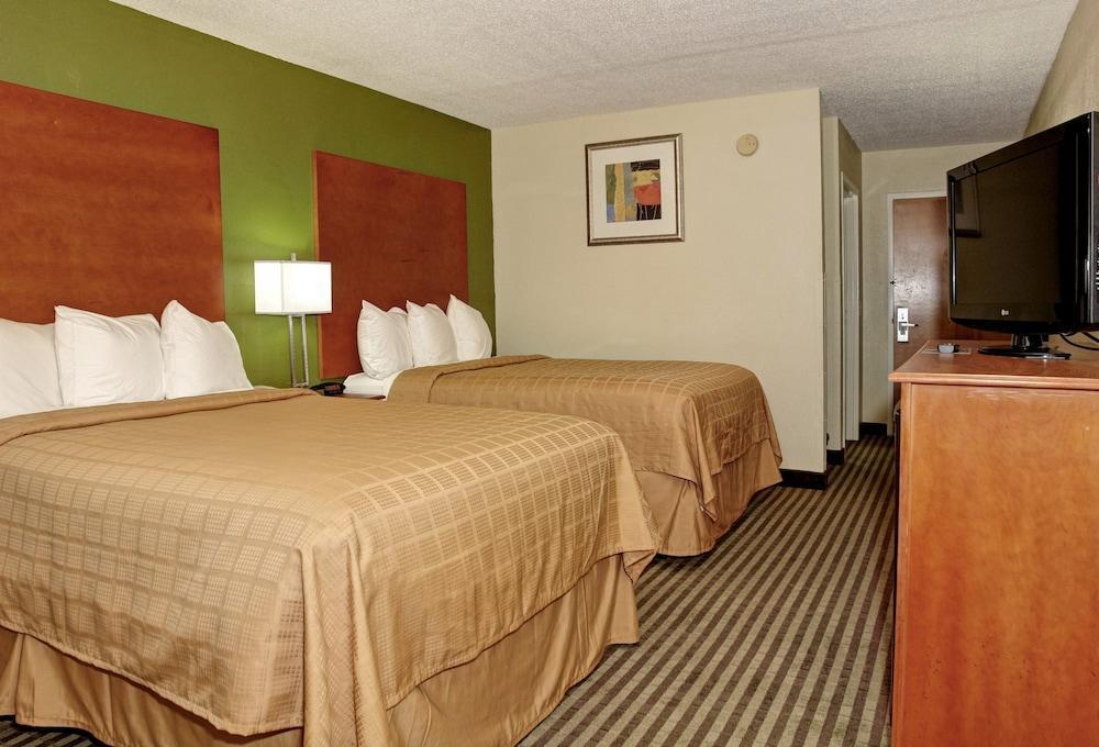 Quality Inn Jacksonville Near Camp Lejeune Buitenkant foto