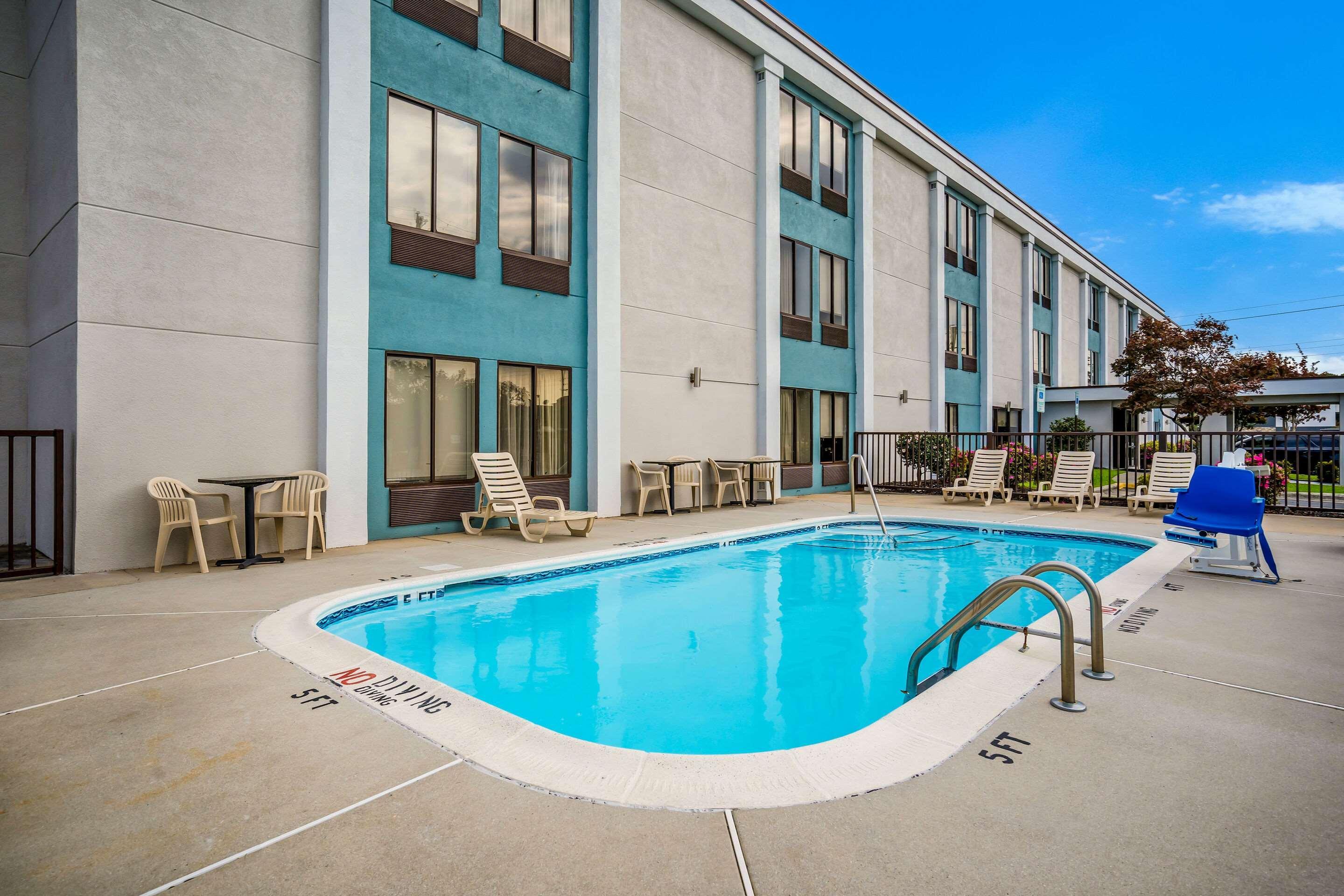 Quality Inn Jacksonville Near Camp Lejeune Buitenkant foto