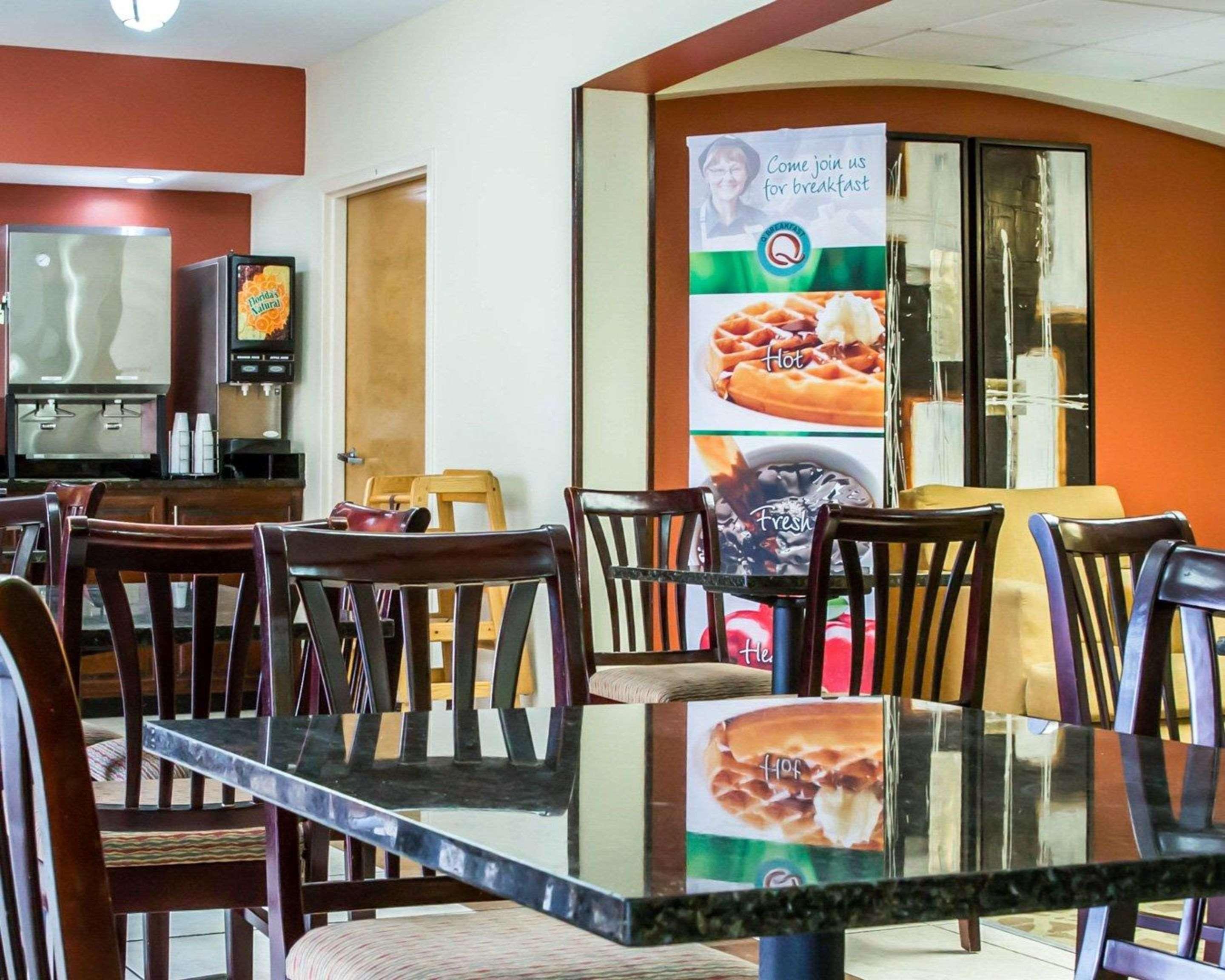 Quality Inn Jacksonville Near Camp Lejeune Buitenkant foto