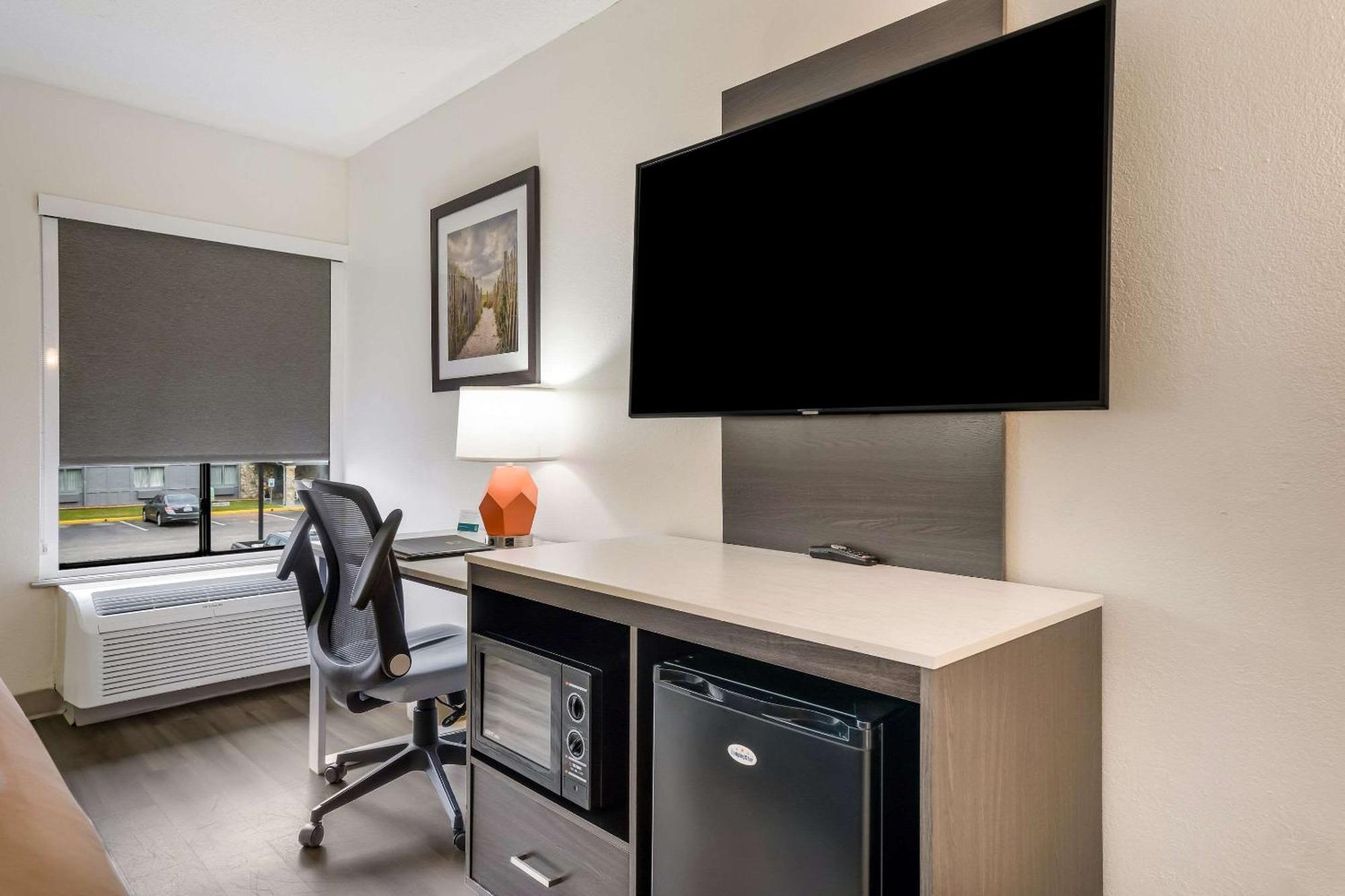 Quality Inn Jacksonville Near Camp Lejeune Buitenkant foto