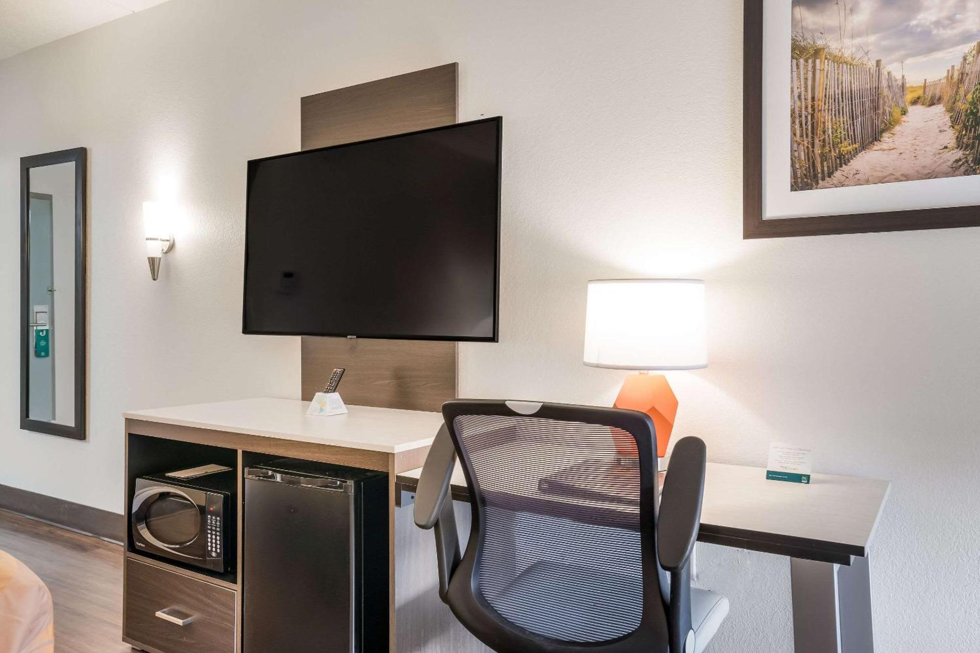 Quality Inn Jacksonville Near Camp Lejeune Buitenkant foto