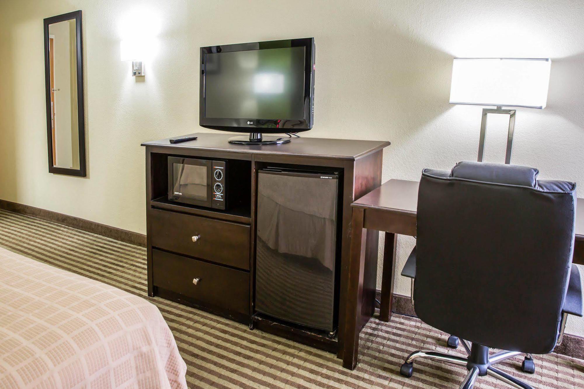 Quality Inn Jacksonville Near Camp Lejeune Buitenkant foto