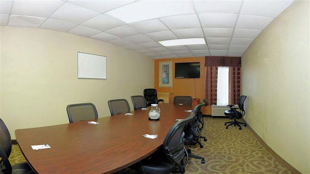 Quality Inn Jacksonville Near Camp Lejeune Buitenkant foto